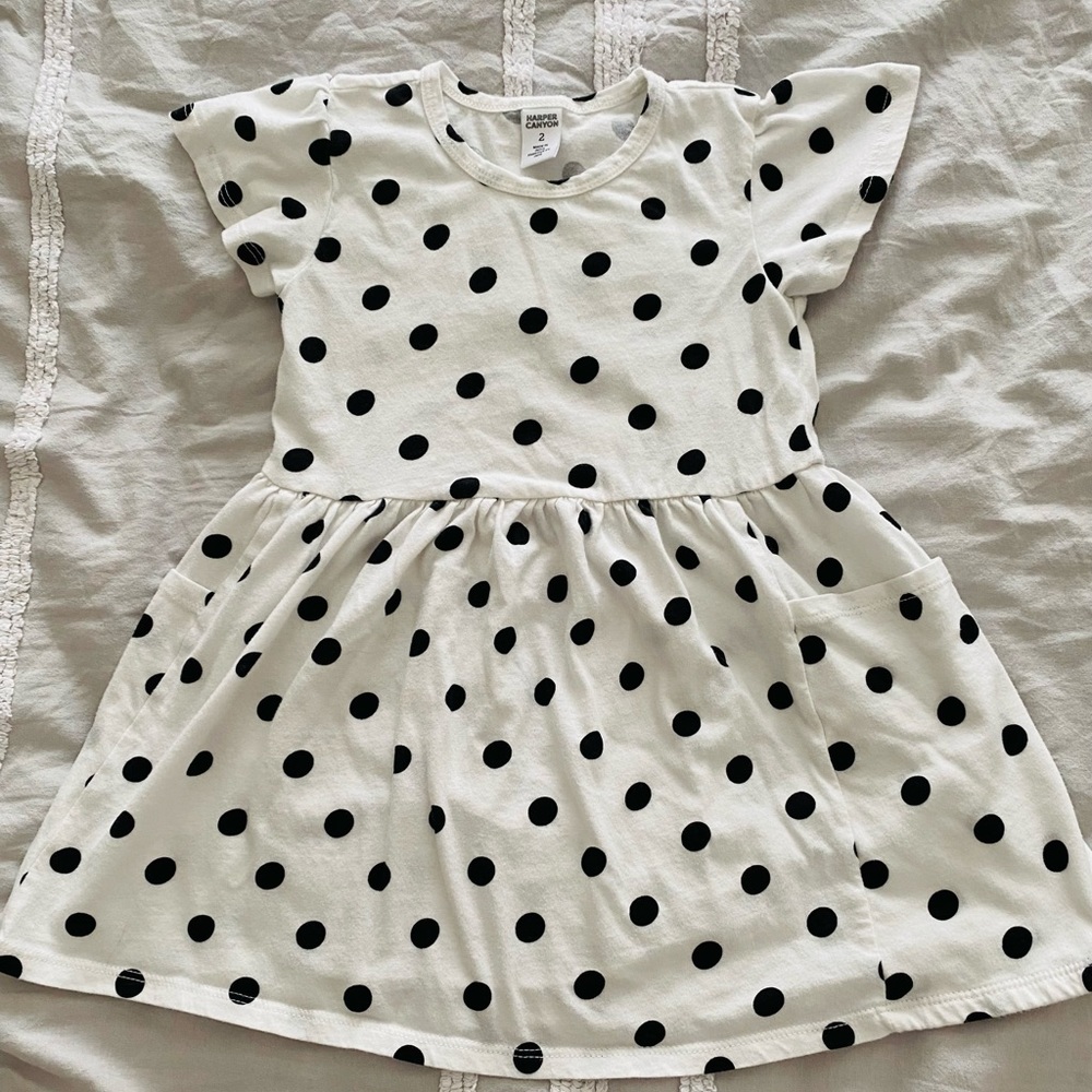 Harper Canyon Short sleeve polka dot jersey dress